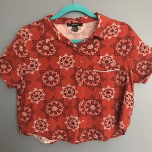 Printed collar crop top